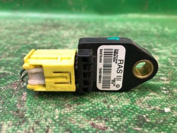 Датчик удара задн. лев. JEEP PATRIOT 10-17