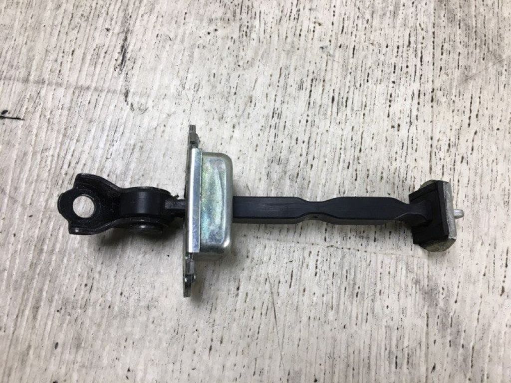 80430ZT50A | Обмежувач дверей NISSAN SENTRA (B16) 06–12