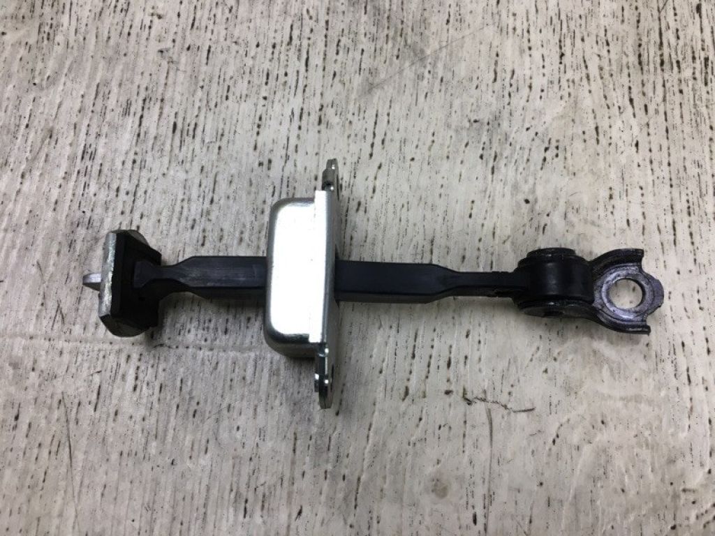 80430ZT50A | Ограничитель двери NISSAN SENTRA (B16) 06–12