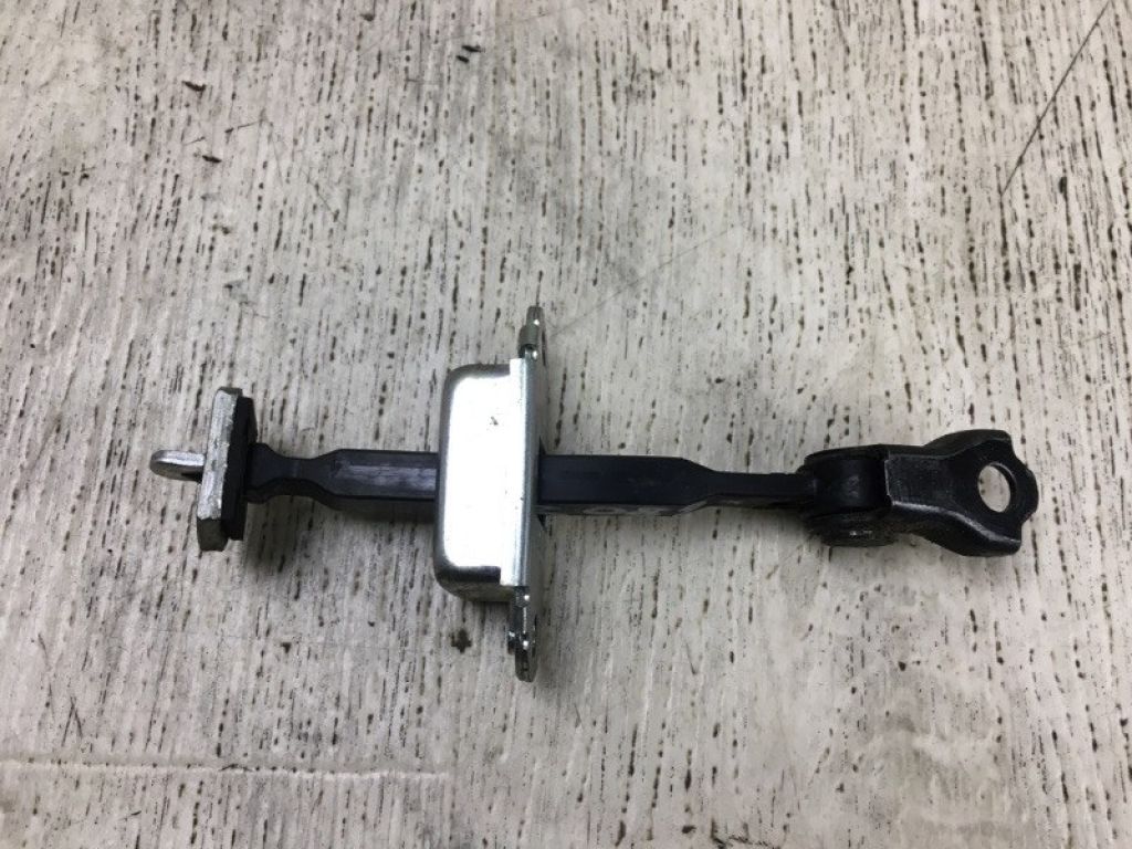 80430ZT50A | Ограничитель двери NISSAN SENTRA (B16) 06–12 - Фото 2