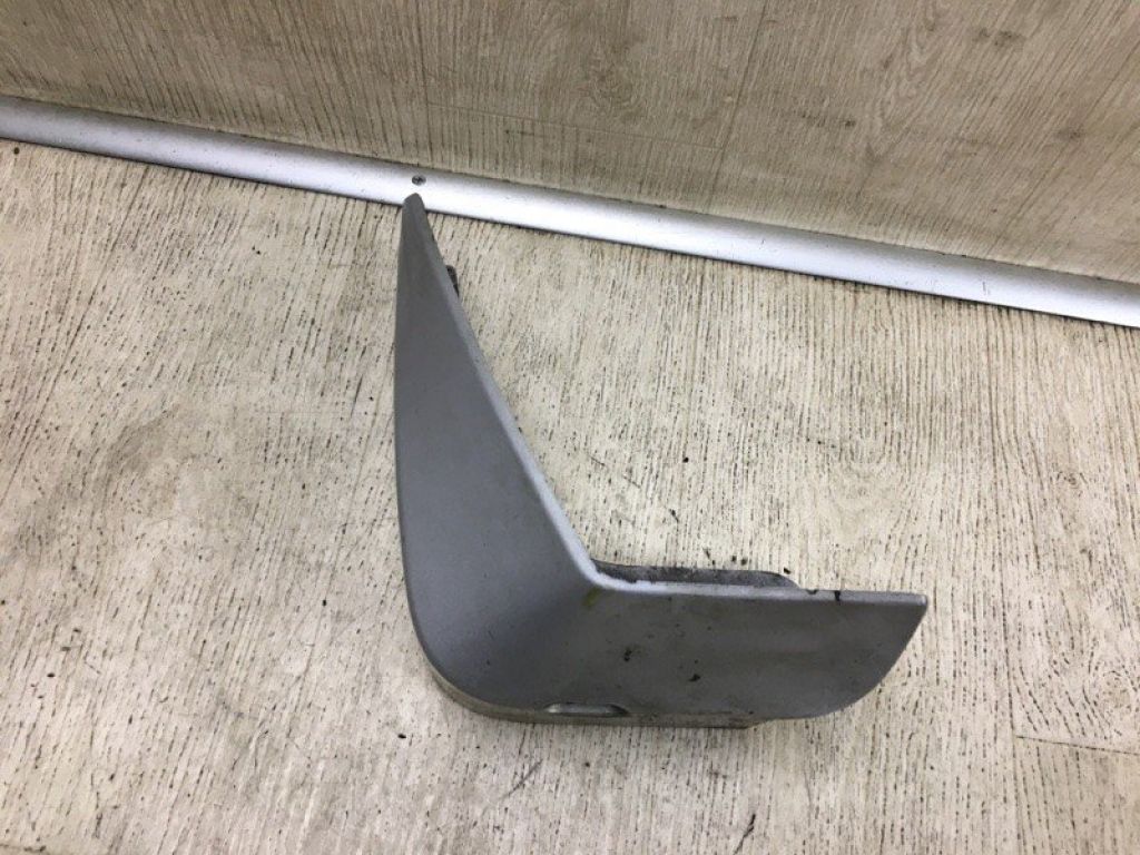 93821-ET00A | Бризговик задн. лів. NISSAN SENTRA (B16) 06–12