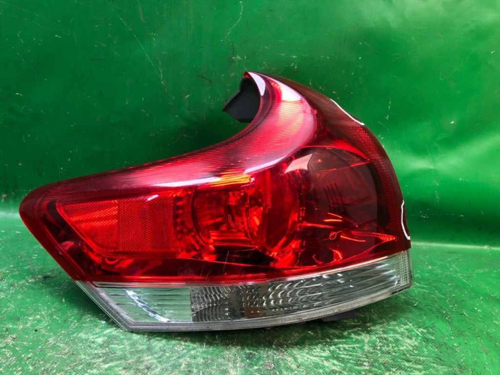 815600T010 | Фонарь наружный задн. лев. TOYOTA VENZA 09-16