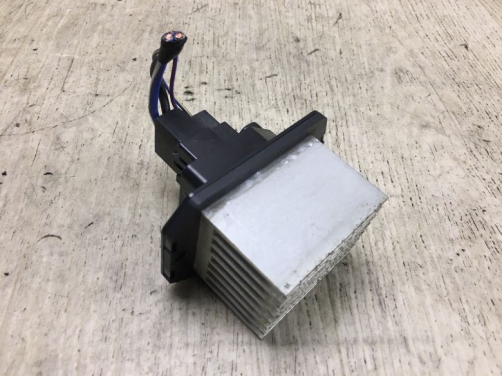 L20661B15A | Резистор пічки MAZDA CX-9 06-16