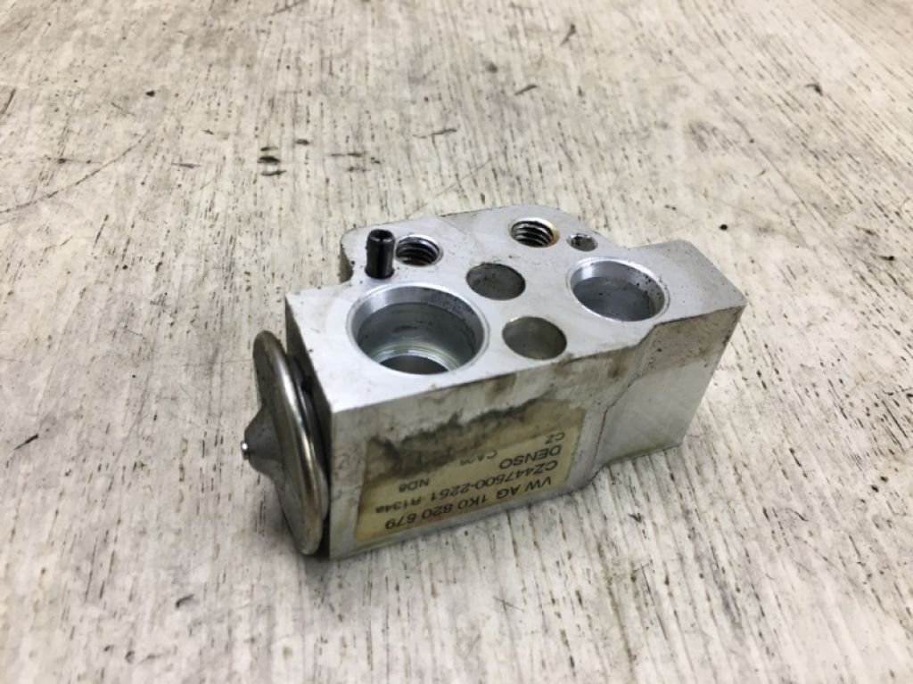 1K0820679 | Клапан кондиціонера VOLKSWAGEN PASSAT CC 12-18