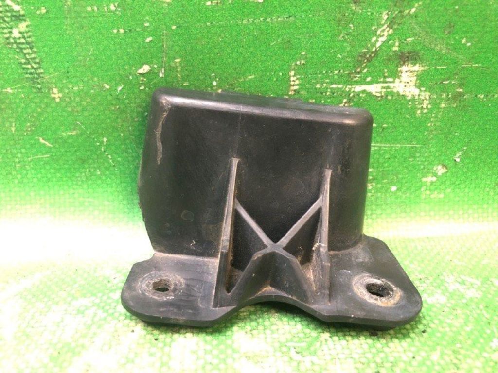 52125-06070 | Кронштейн протитуманної фари передн. прав. TOYOTA SOLARA 03-09