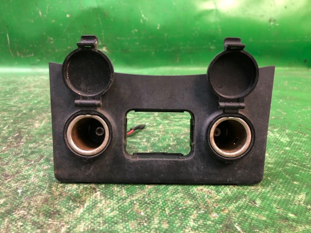 846211M010 | Прикурювач KIA FORTE/CERATO TD 08-13