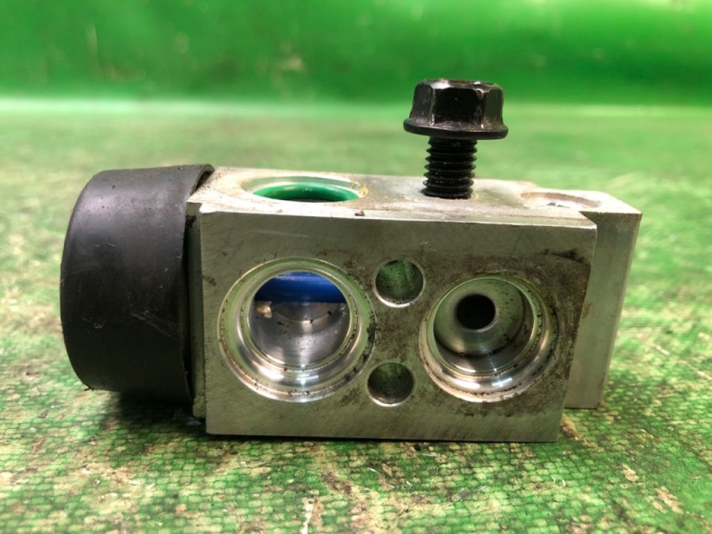 97626-4R000 | Клапан кондиционера HYUNDAI SONATA YF 10-14