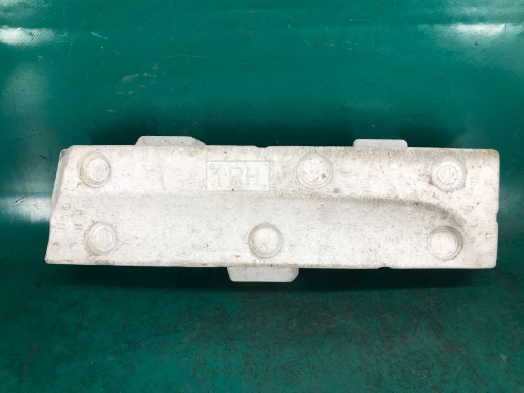 85092-JK00A | Наповнювач бампера задній прав. INFINITI G25/G35/G37/Q40 06-14