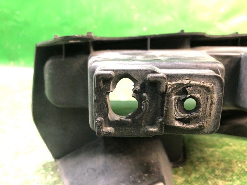 DS73-17E851-AB | Кронштейн заднього бампера лів. FORD FUSION 14- - Фото 4