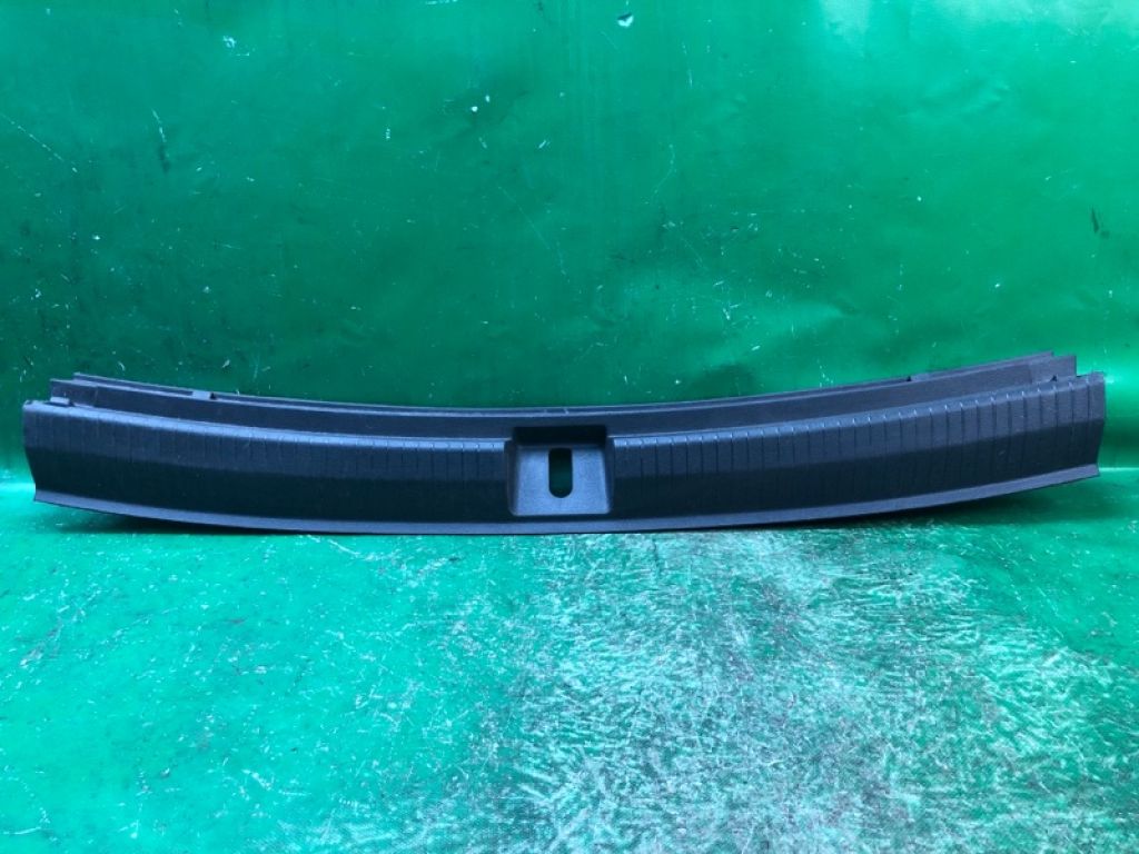 5NN 863 459 | Накладка на поріг багажника VOLKSWAGEN TIGUAN 08-17