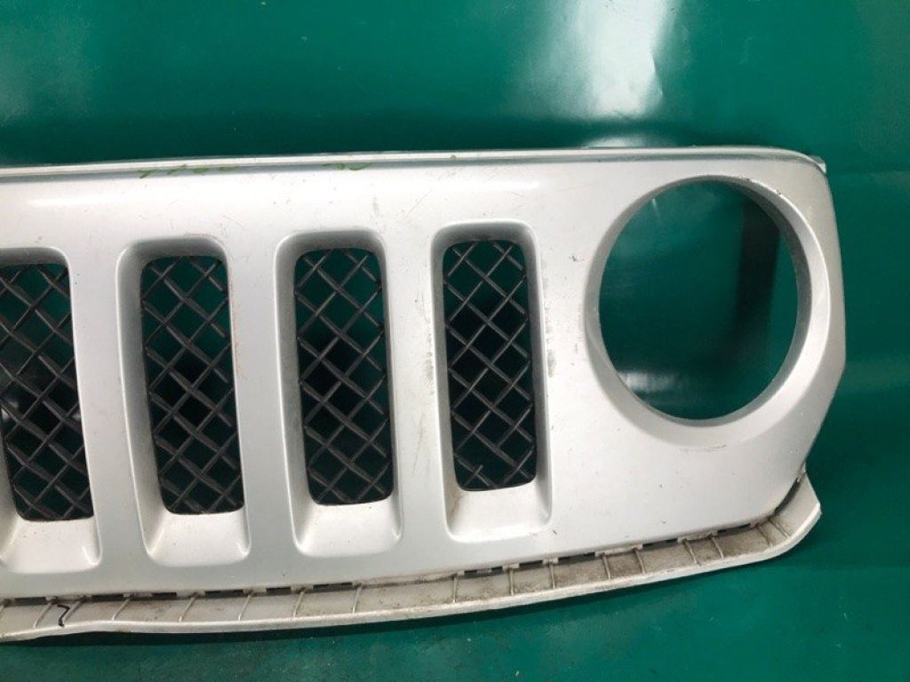 68091526AA | Решітка радіатора JEEP PATRIOT 10-17 - Фото 5