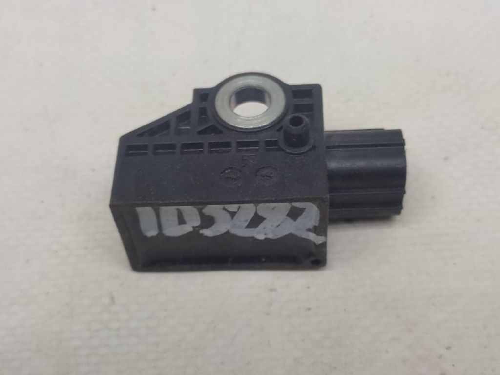 77970-TX6-A01 | Датчик удара ACURA RDX 12-19 - Фото 3