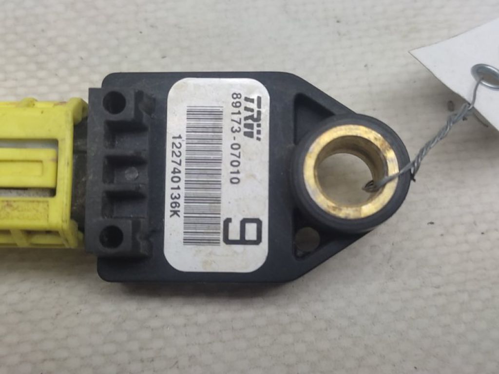 89173-07010 | Датчик удара TOYOTA CAMRY 40 06-11 - Фото 2