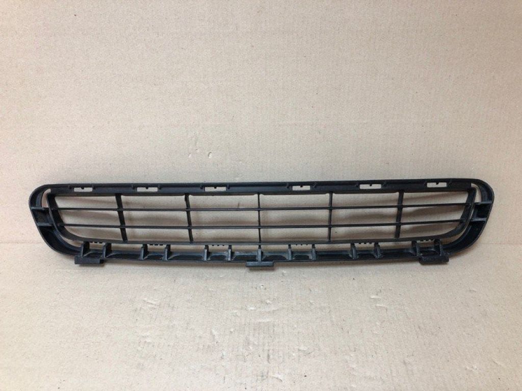 53112-06040 | Решетка переднего бампера TOYOTA CAMRY 40 06-11