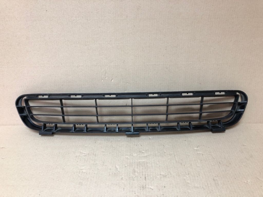 53112-06040 | Решетка переднего бампера TOYOTA CAMRY 40 06-11