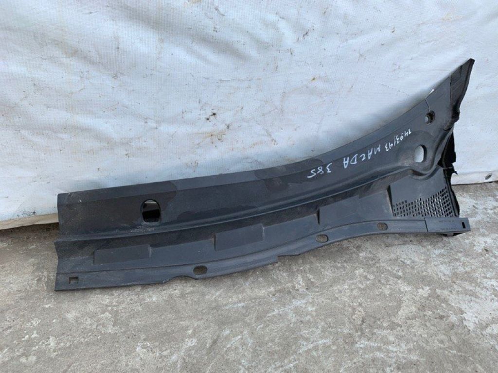 BN8V-50-7S0F | Пластик под лобовое стекло / Жабо лев. MAZDA 3 BK 03-08 - Фото 3