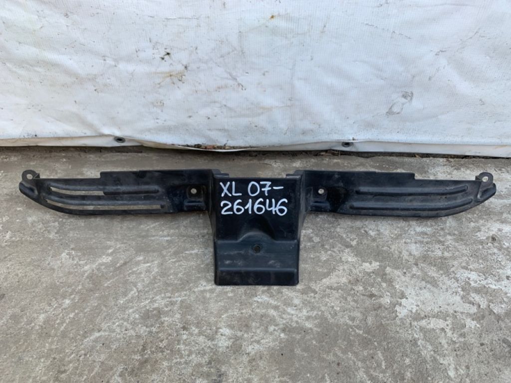 7450A172 | Накладка замка капота MITSUBISHI OUTLANDER XL 05-13