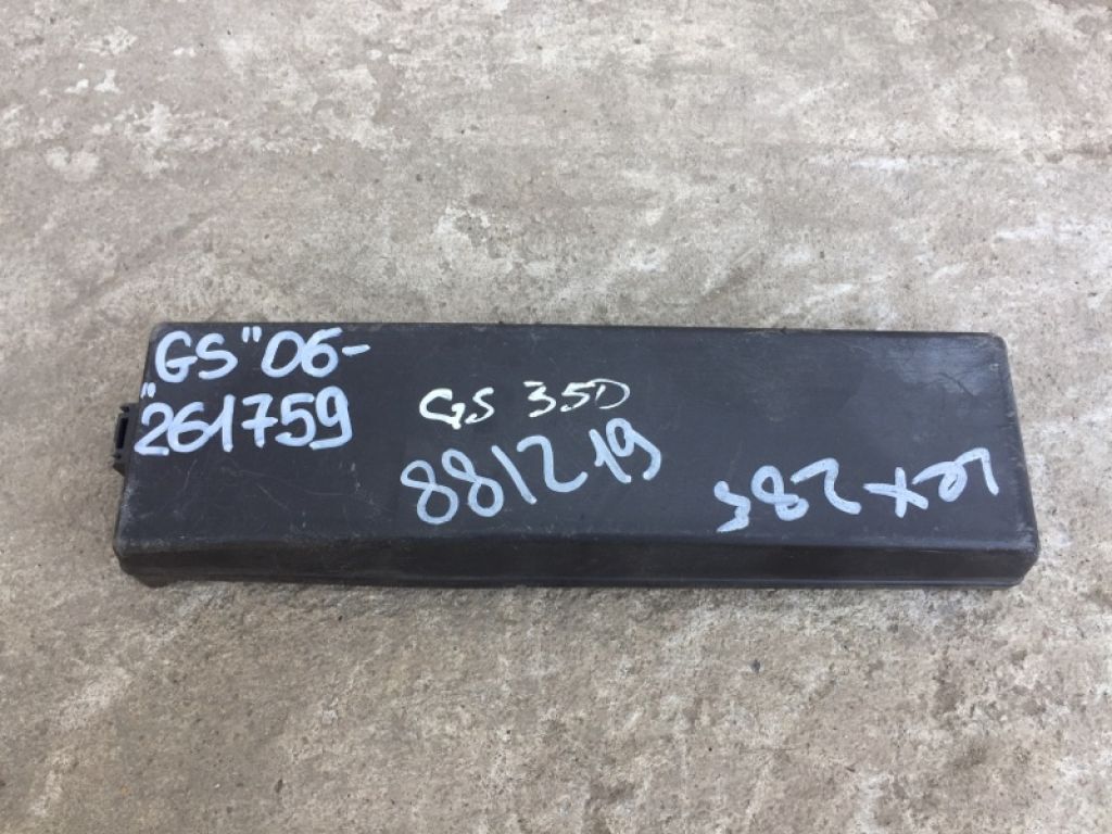 82662-30A10 | Крышка блока предохранителей LEXUS GS350 GS300 05-11