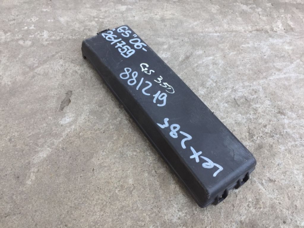 82662-30A10 | Крышка блока предохранителей LEXUS GS350 GS300 05-11 - Фото 2