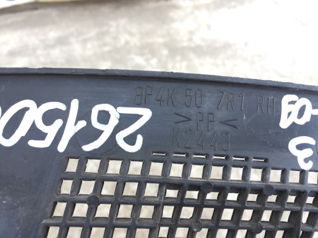 BN8V-50-7R0F | Пластик під лобове скло / Жабо прав. MAZDA 3 BK 03-08 - Фото 7