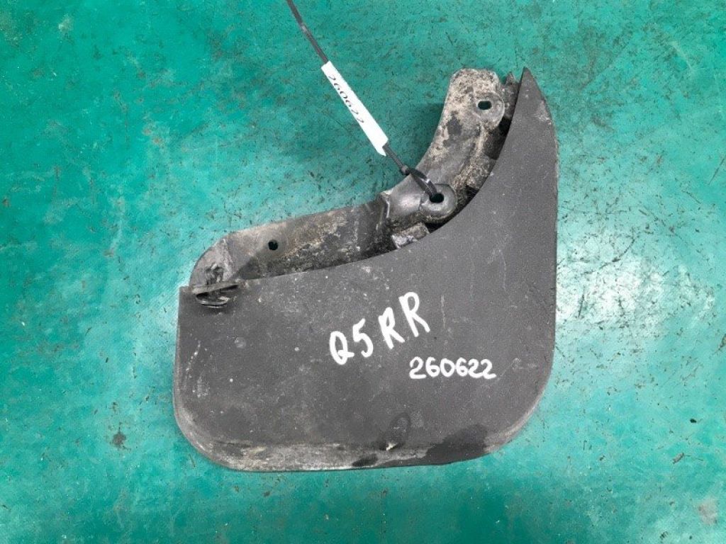 8R0 075 101 B | Брызговик задн. прав. AUDI Q5 08-16