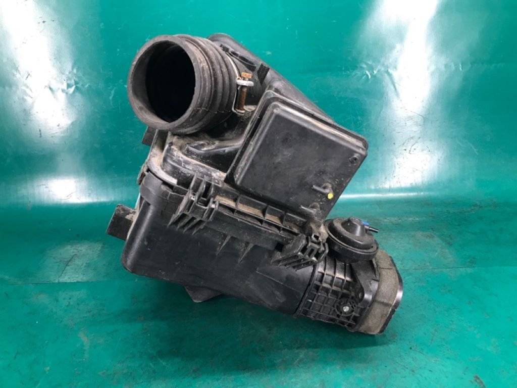 17700-0A210 | Корпус воздушного фильтра TOYOTA SOLARA 03-09 - Фото 2