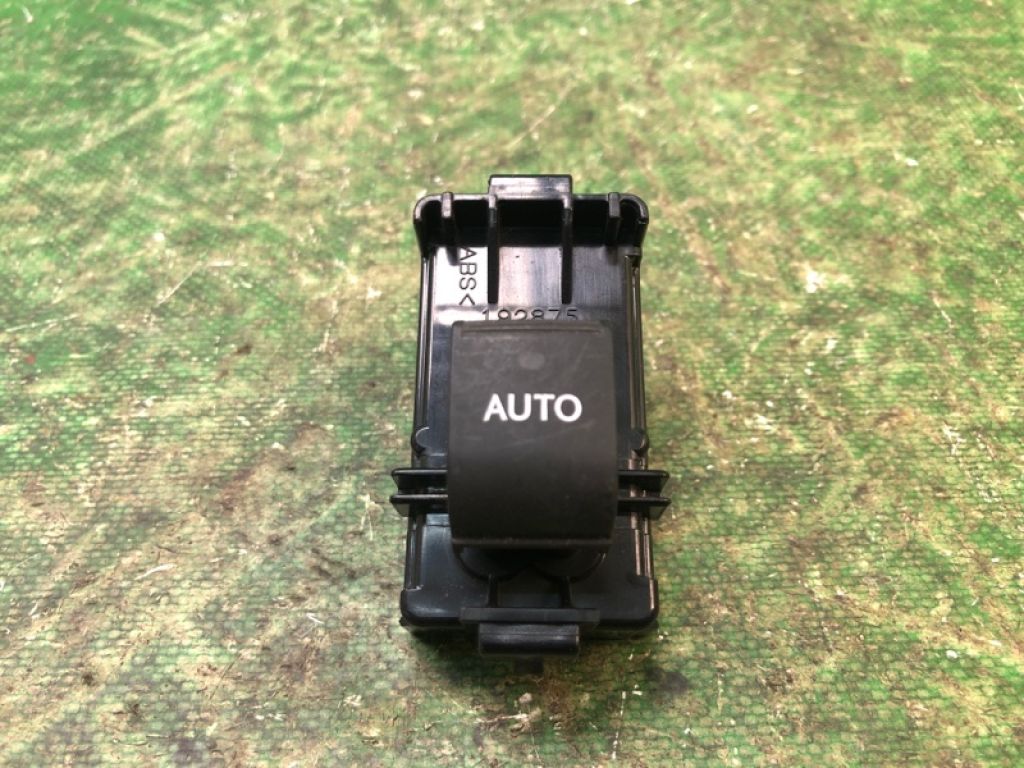 84810-50020 | Кнопка стеклоподъемника передн. прав. LEXUS LS460 06-12