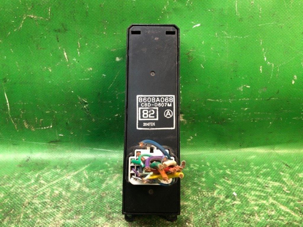 8608A068 | Блок управления стеклоподъемниками передн. лев. MITSUBISHI LANCER X 10 07-15 - Фото 3