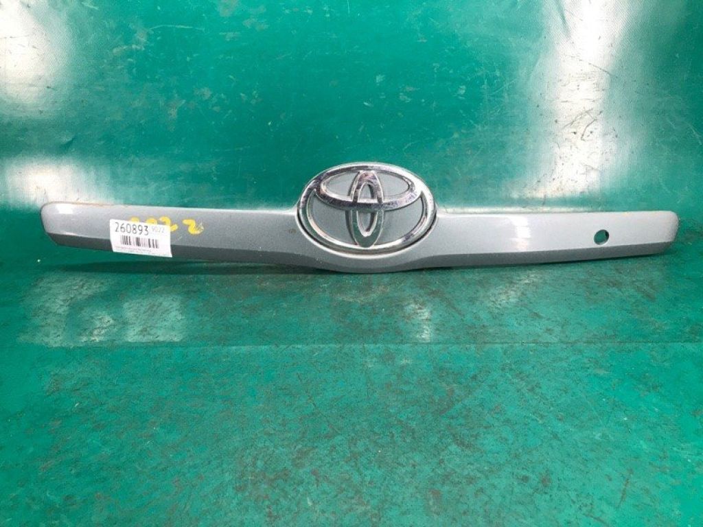 76811-06130-H0 | Панель подсветки номера TOYOTA CAMRY 40 06-11