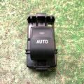 84810-33120 | Кнопка склопідіймача задн. TOYOTA CAMRY 40 06-11