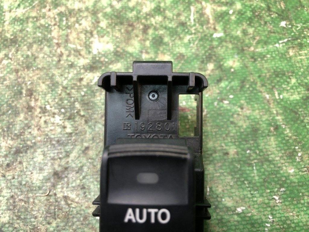 84810-33120 | Кнопка склопідіймача задн. TOYOTA CAMRY 40 06-11 - Фото 4