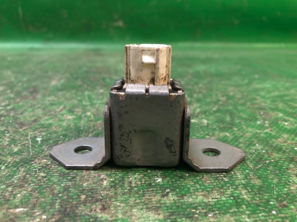 8651A112 | Датчик удару MITSUBISHI L200 06-14 - Фото 3