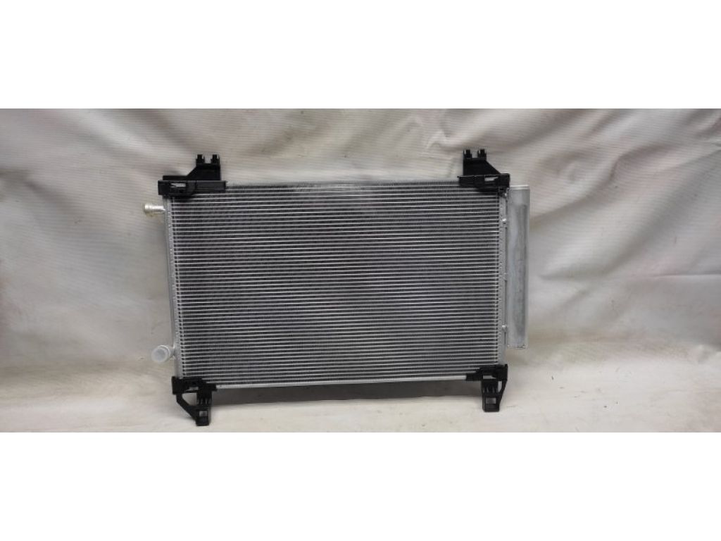 88460-12600 | Радіатор кондиціонера TOYOTA AURIS 13-18