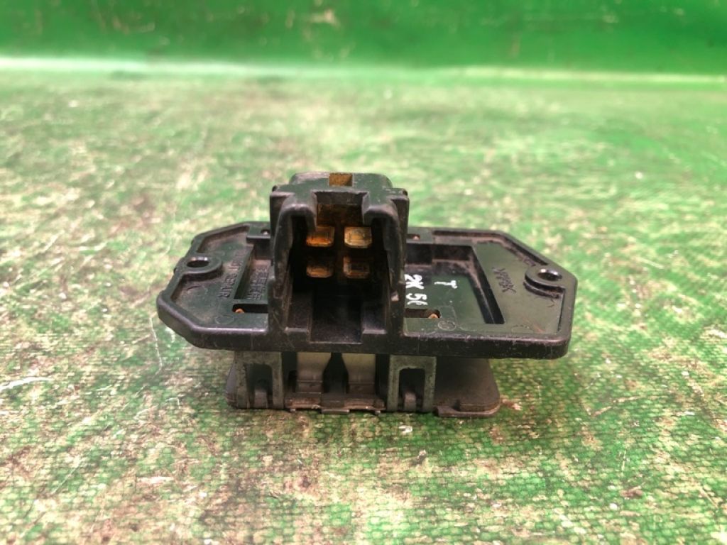 8713842030 | Резистор печки TOYOTA RAV4 00-05 - Фото 3