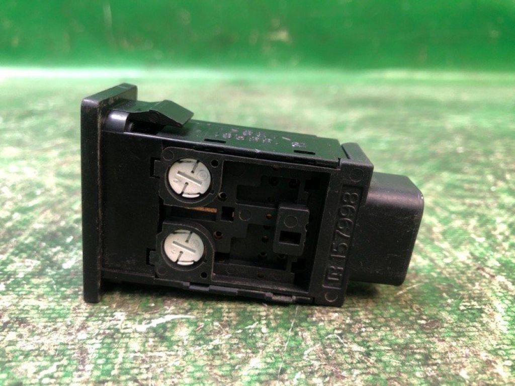 84480-41020 | Кнопка TOYOTA MATRIX 02-08 - Фото 4