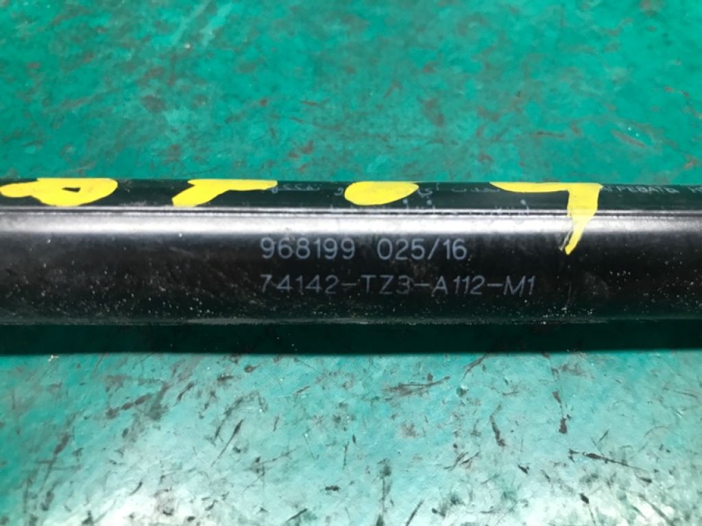 74142-TZ3-A11 | Амортизатор капота ACURA TLX 14-17 - Фото 3