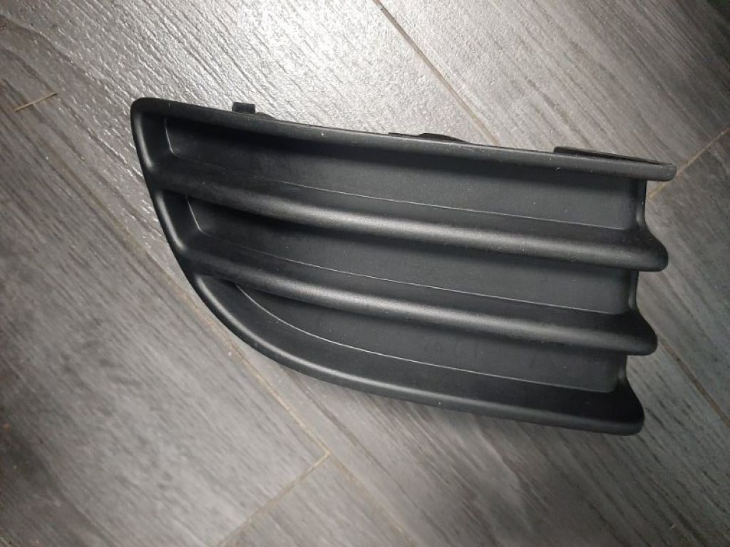 52127-60020 | Заглушка протитуманних фар прав. TOYOTA LAND CRUISER PRADO 120 02-09