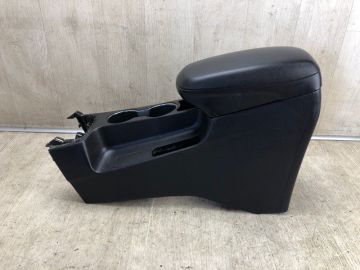 Консоль центральная HYUNDAI ELANTRA MD 10-15