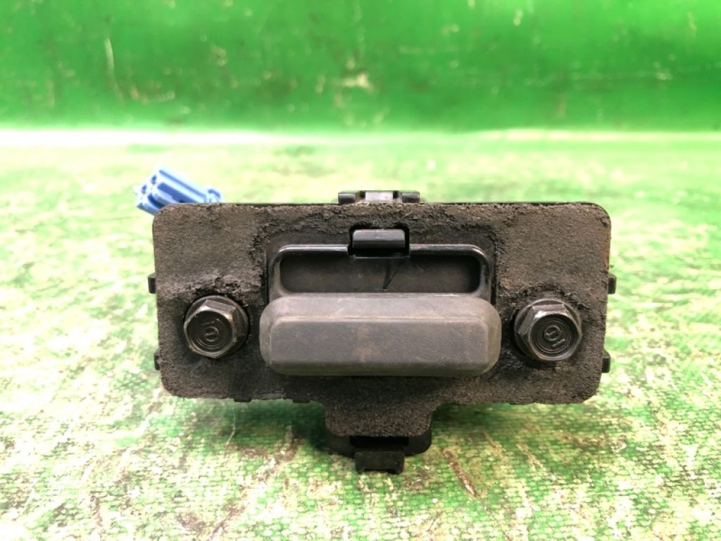 74810-SEA-013 | Кнопка открывания багажника наружная HONDA ACCORD CL7 / TSX 03-08