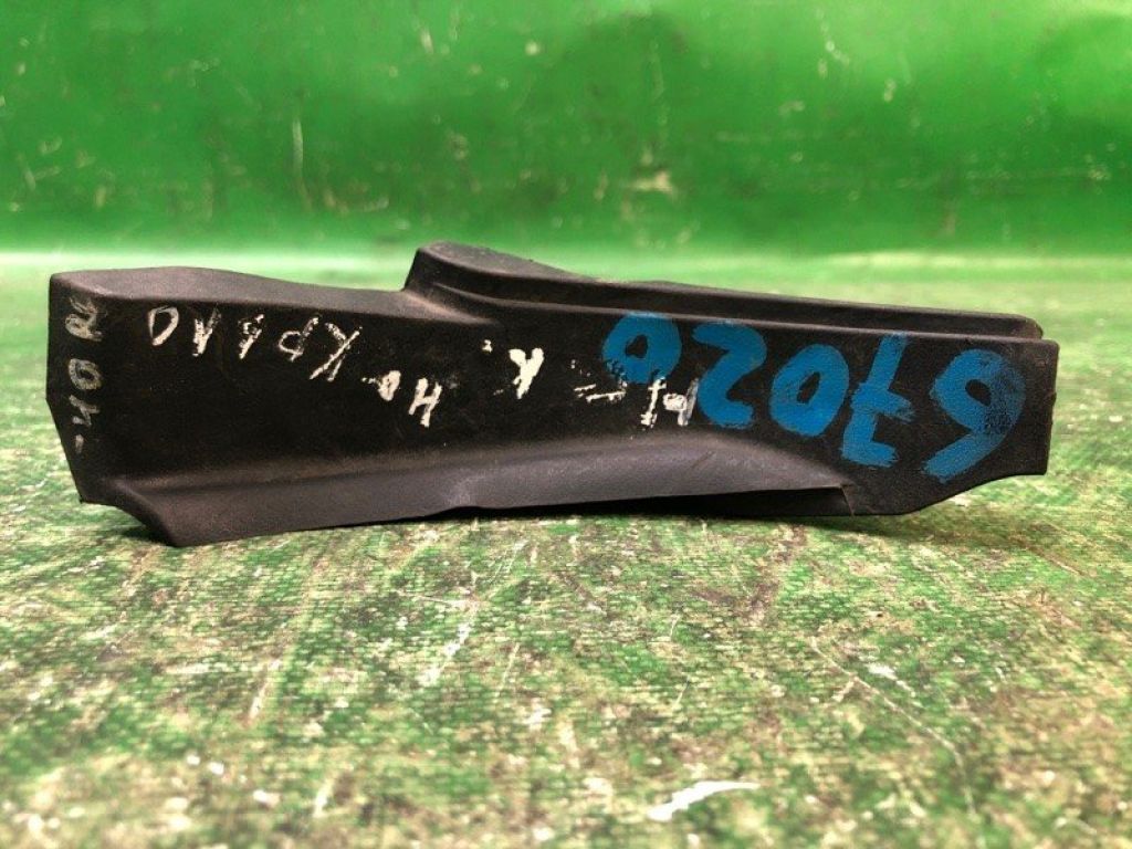 53866-33060 | Пластик под лобовое стекло / Жабо прав. TOYOTA CAMRY 40 06-11