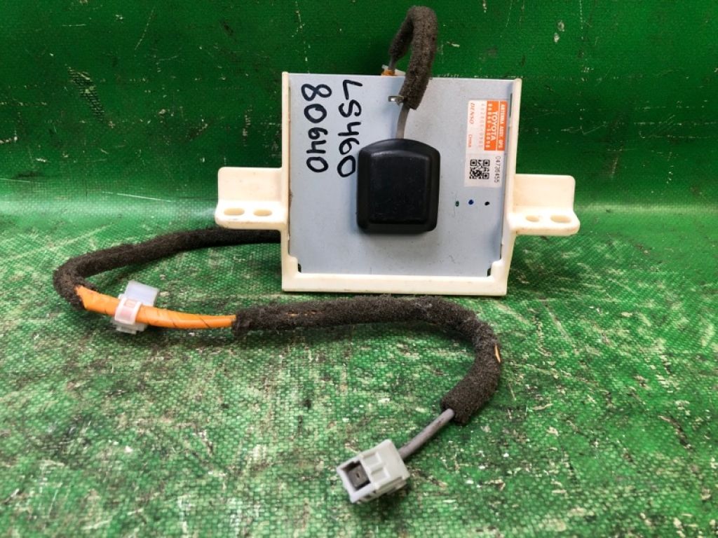 86860-50090 | Антена LEXUS LS460 06-12