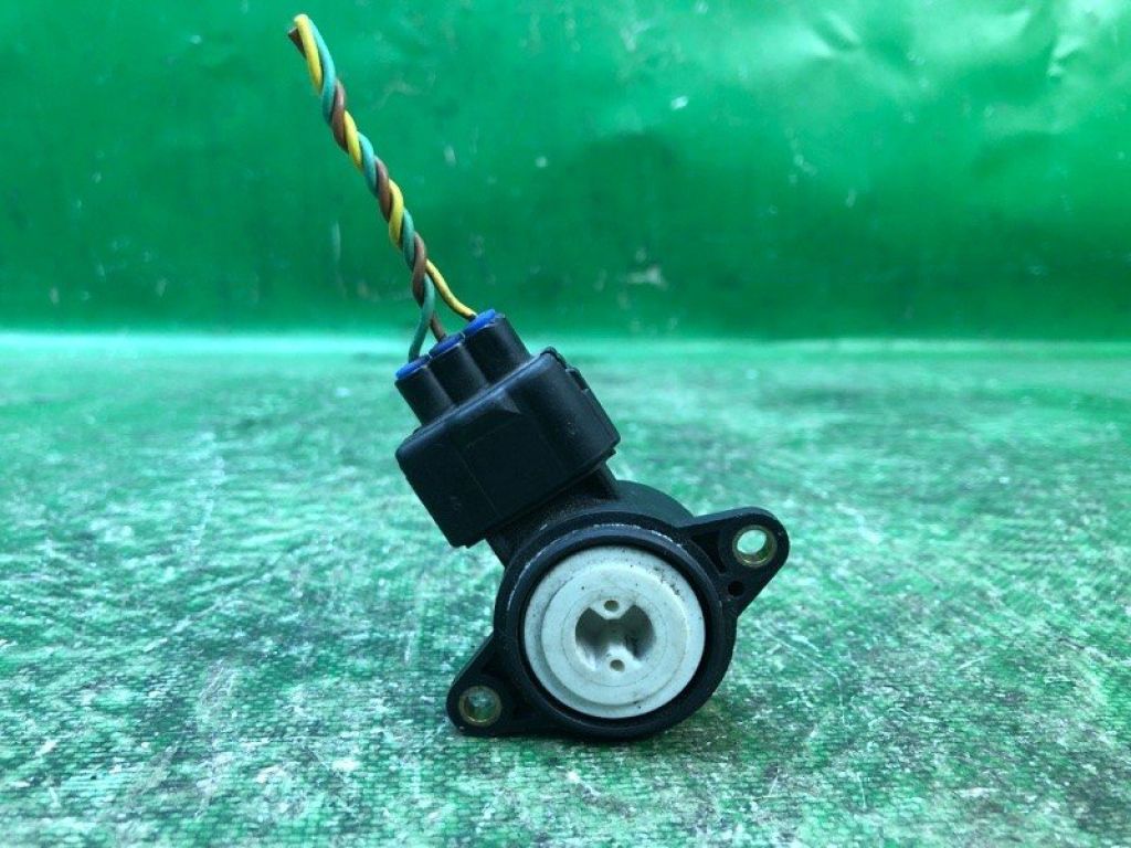 89452-02020 | Датчик положения дроссельной заслонки TOYOTA COROLLA E110 95-00 - Фото 3