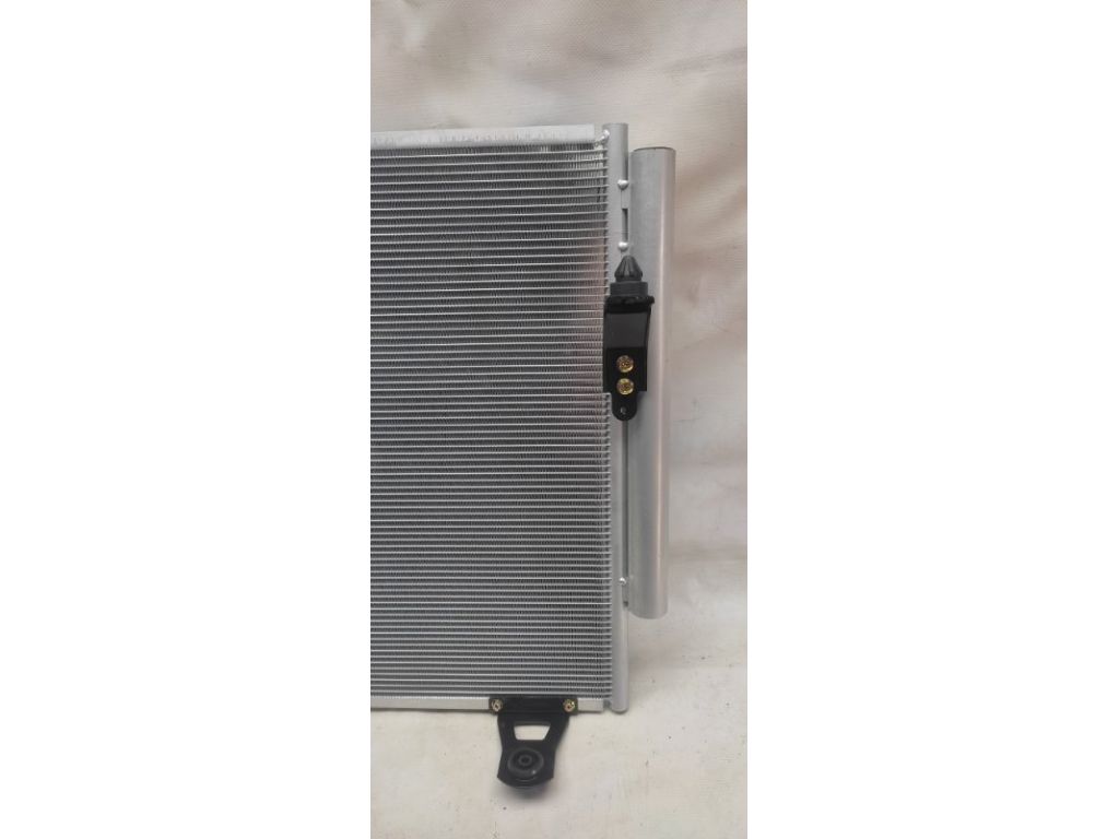 88460-0C100 | Радіатор кондиціонера TOYOTA TUNDRA 07-13 - Фото 3