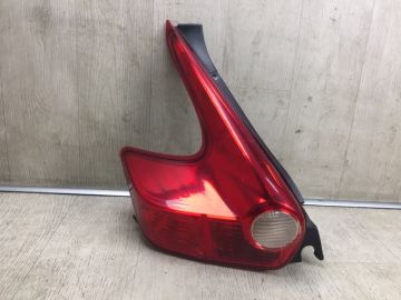 Фонарь наружный лев. NISSAN JUKE 10-19