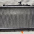 L321-15-200D | Радіатор основний MAZDA 6 GG 02-07 - Прев'ю 4