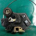 69050-33071 | Замок двери задн. прав. TOYOTA CAMRY 30 02-06 - Превью 3