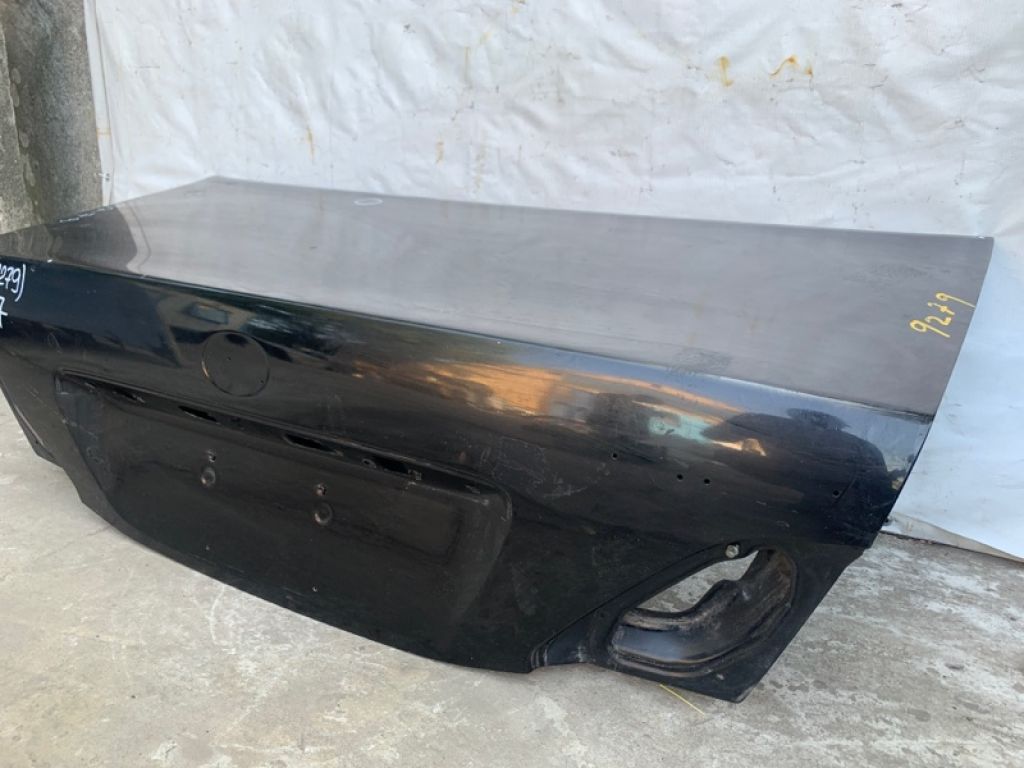 64401-50160 | Кришка багажника LEXUS LS430 00-06 - Фото 4