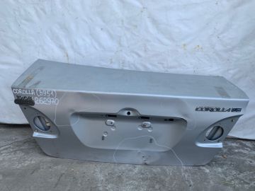 Крышка багажника TOYOTA COROLLA 120 00-07