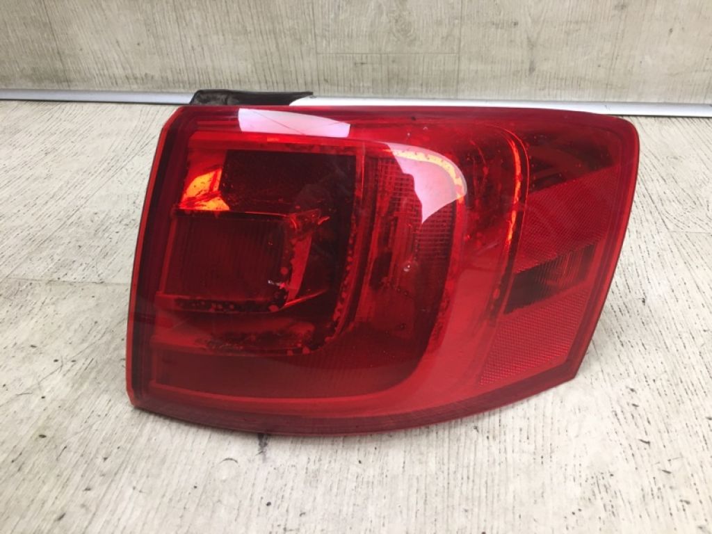 5C6945096D | Ліхтар зовнішній задн. прав. VOLKSWAGEN JETTA USA 10-17