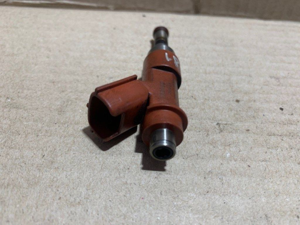 23209-0P040 | Форсунка топливная TOYOTA SIENNA 03-10 - Фото 4